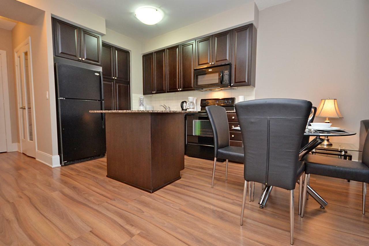 Urban Furnished Suites - Mississauga Exterior photo